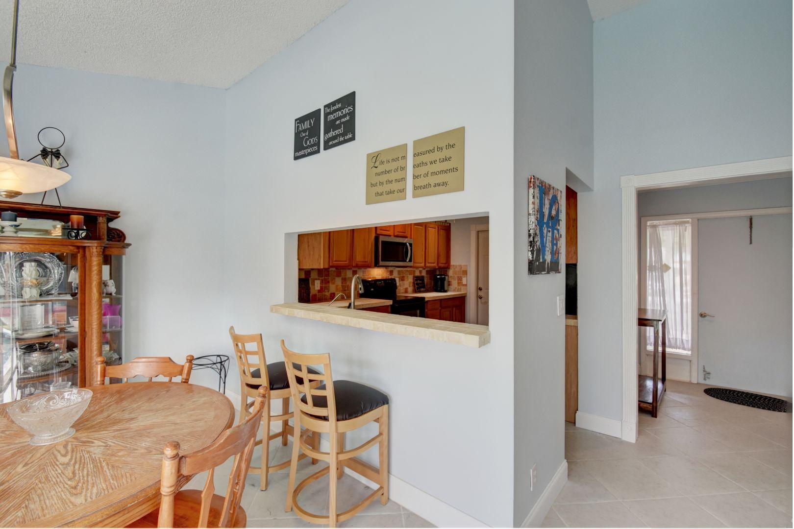 9236 Southampton Place Boca Raton, FL 33434 - Photo 10 of 28 Dining