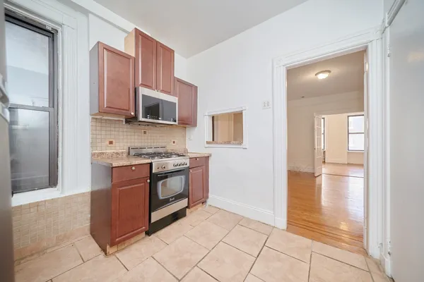 $3,900 | 416 East 89th Street, Unit 3F | Upper East Side
