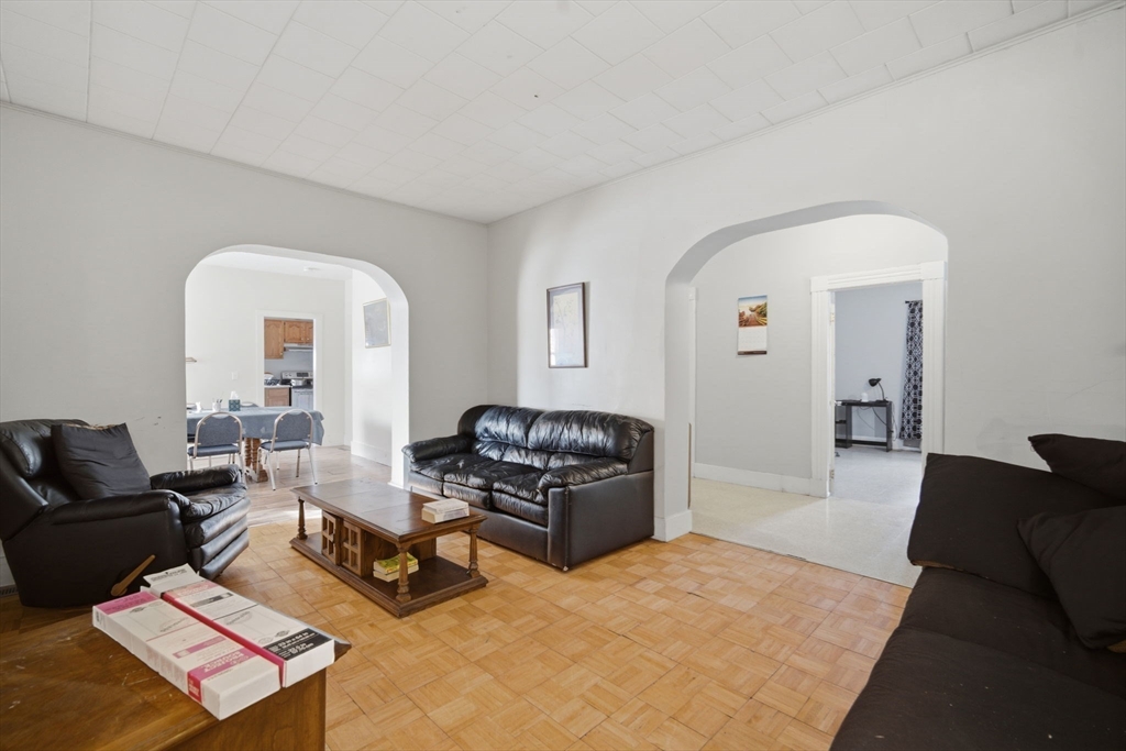 340 Oak Street Springfield, MA 01151 - Photo 12 of 41