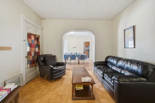 $340,000 | 340 Oak Street, Springfield, MA 01151