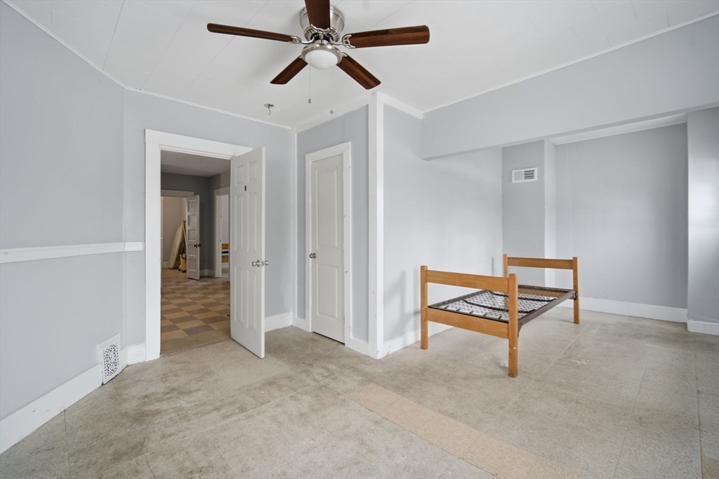 340 Oak Street Springfield, MA 01151 - Photo 31 of 41