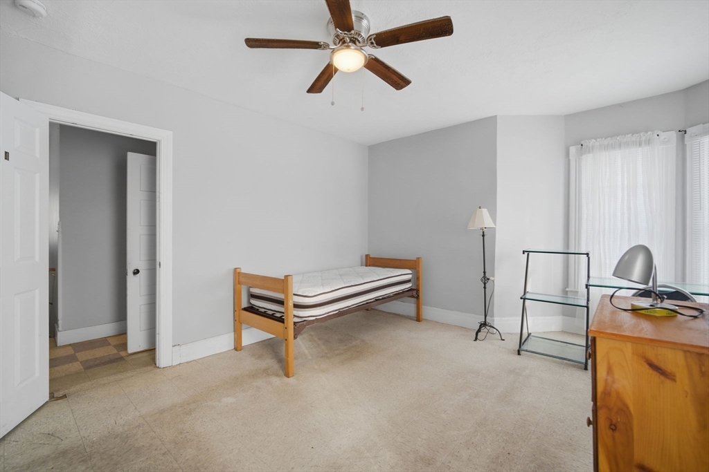 340 Oak Street Springfield, MA 01151 - Photo 36 of 41