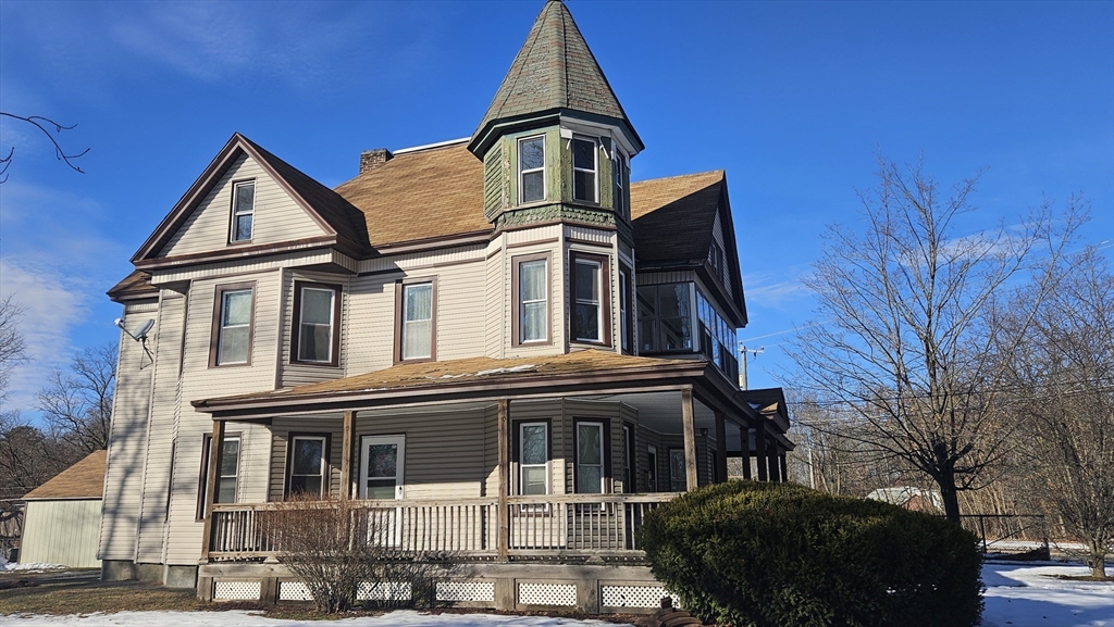 340 Oak Street Springfield, MA 01151 - Photo 4 of 41