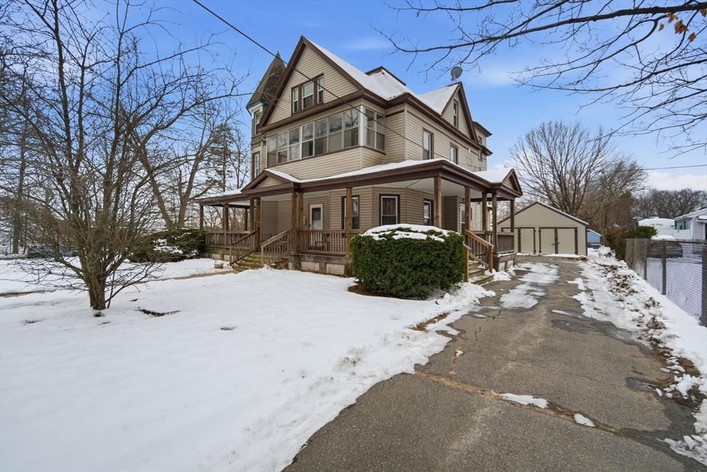 340 Oak Street Springfield, MA 01151 - Photo 8 of 41