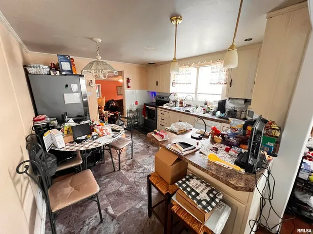 $98,500 | 810 East 7th Street, Centralia, IL 62801