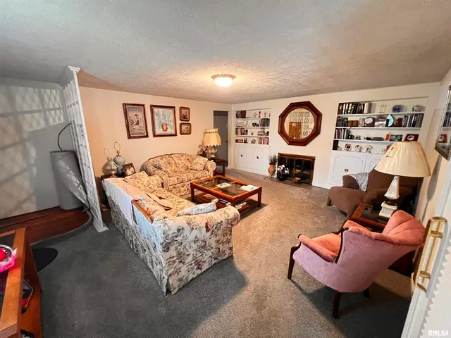 $98,500 | 810 East 7th Street, Centralia, IL 62801