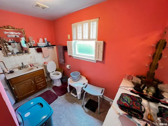 $98,500 | 810 East 7th Street, Centralia, IL 62801