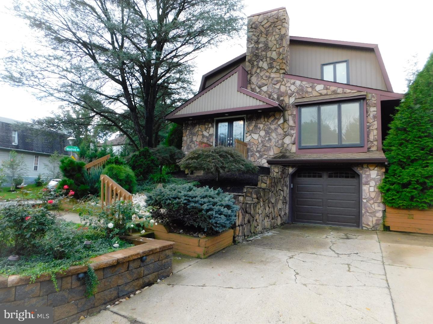 102 County Line Road Philadelphia, PA 19116 - Photo 2 of 25 Exterior