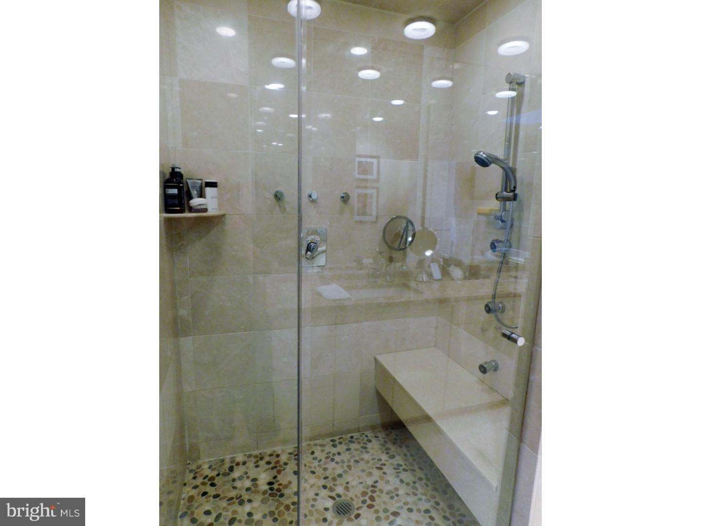 102 County Line Road Philadelphia, PA 19116 - Photo 13 of 25 Bathroom