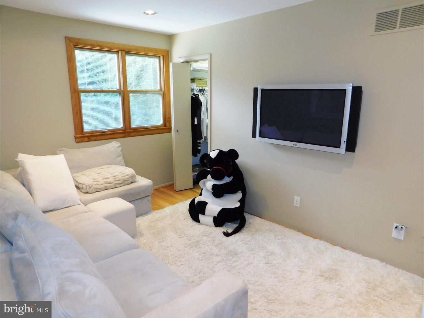 102 County Line Road Philadelphia, PA 19116 - Photo 16 of 25 Bedroom 3