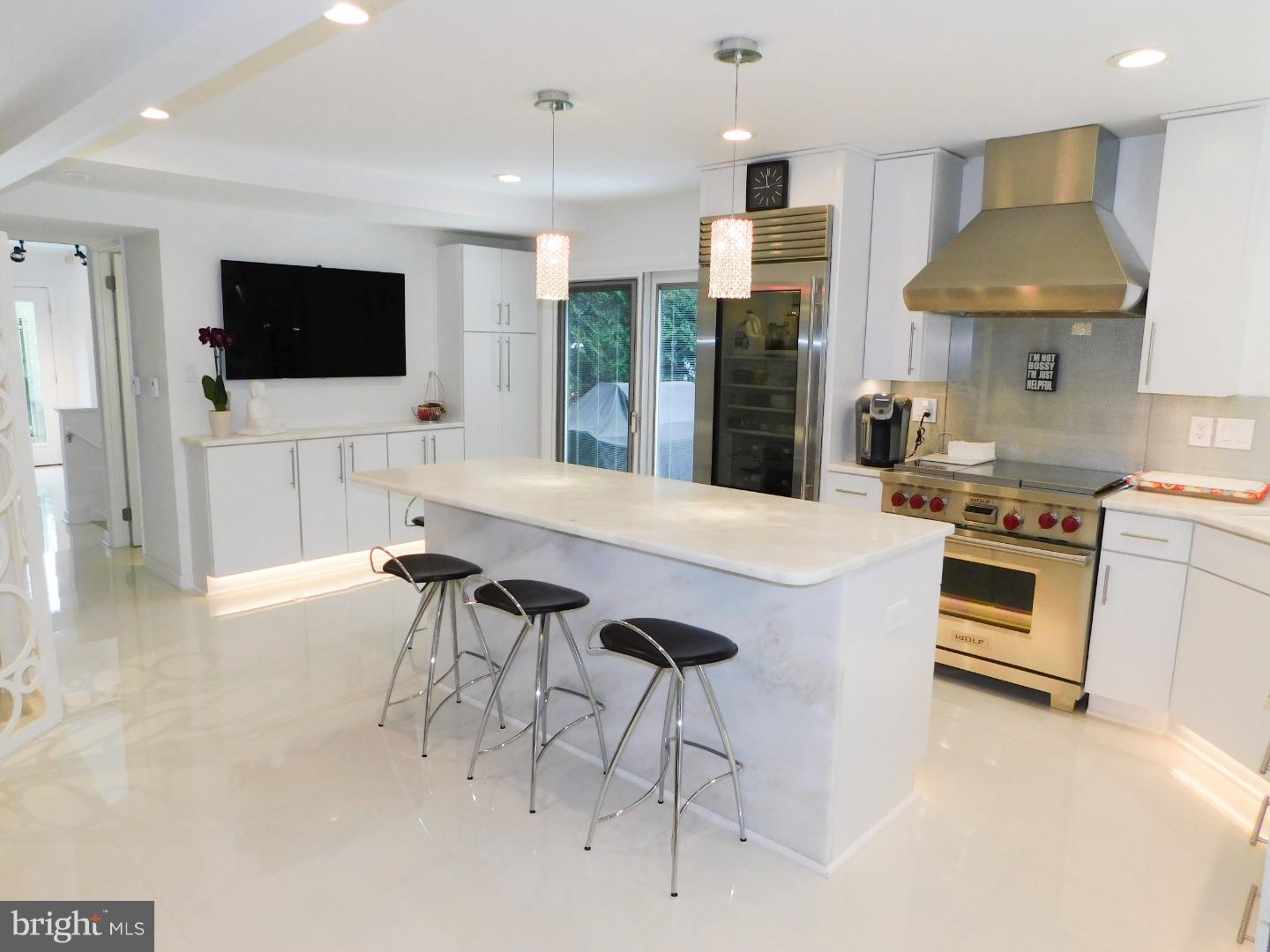 102 County Line Road Philadelphia, PA 19116 - Photo 23 of 25 Kitchen