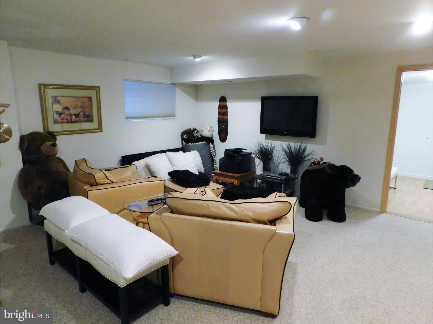 102 County Line Road Philadelphia, PA 19116 - Photo 8 of 25 Basement - Finished