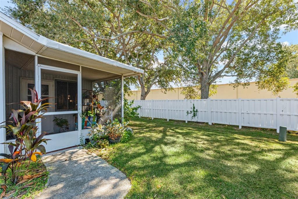 3721 43rd Avenue West Bradenton, FL 34205 - Photo 24 of 26 a view of a backyard