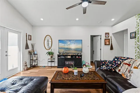 $355,000 | 3721 43rd Avenue West, Bradenton, FL 34205