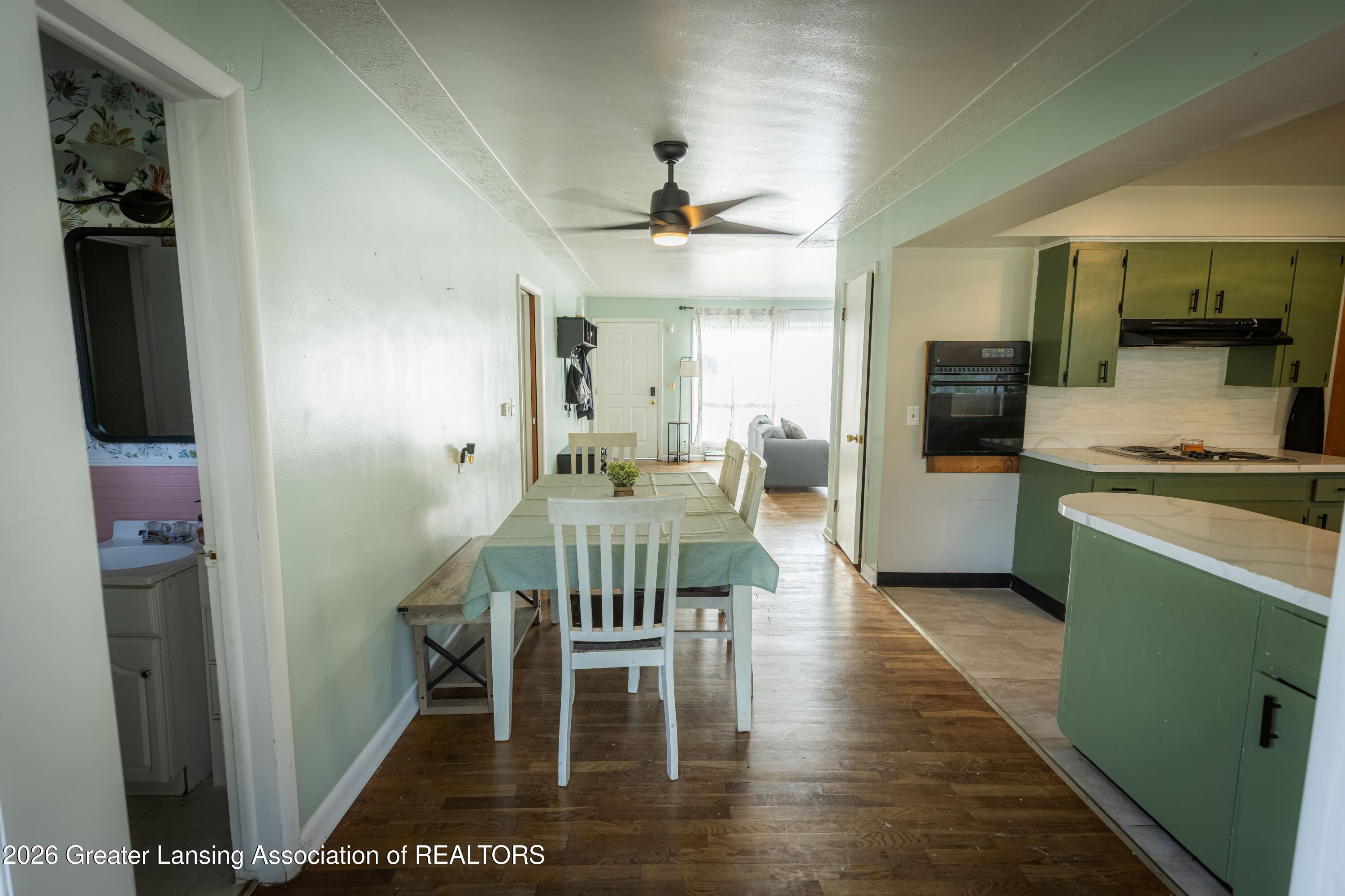 Eat In Kitchen