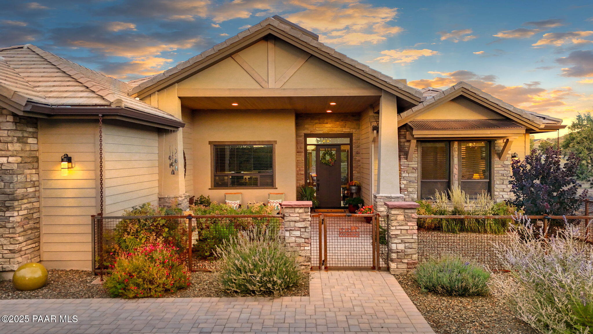 15505 North Double Adobe Road Prescott, AZ 86305 - Photo 5 of 84 a front view of a house with garden