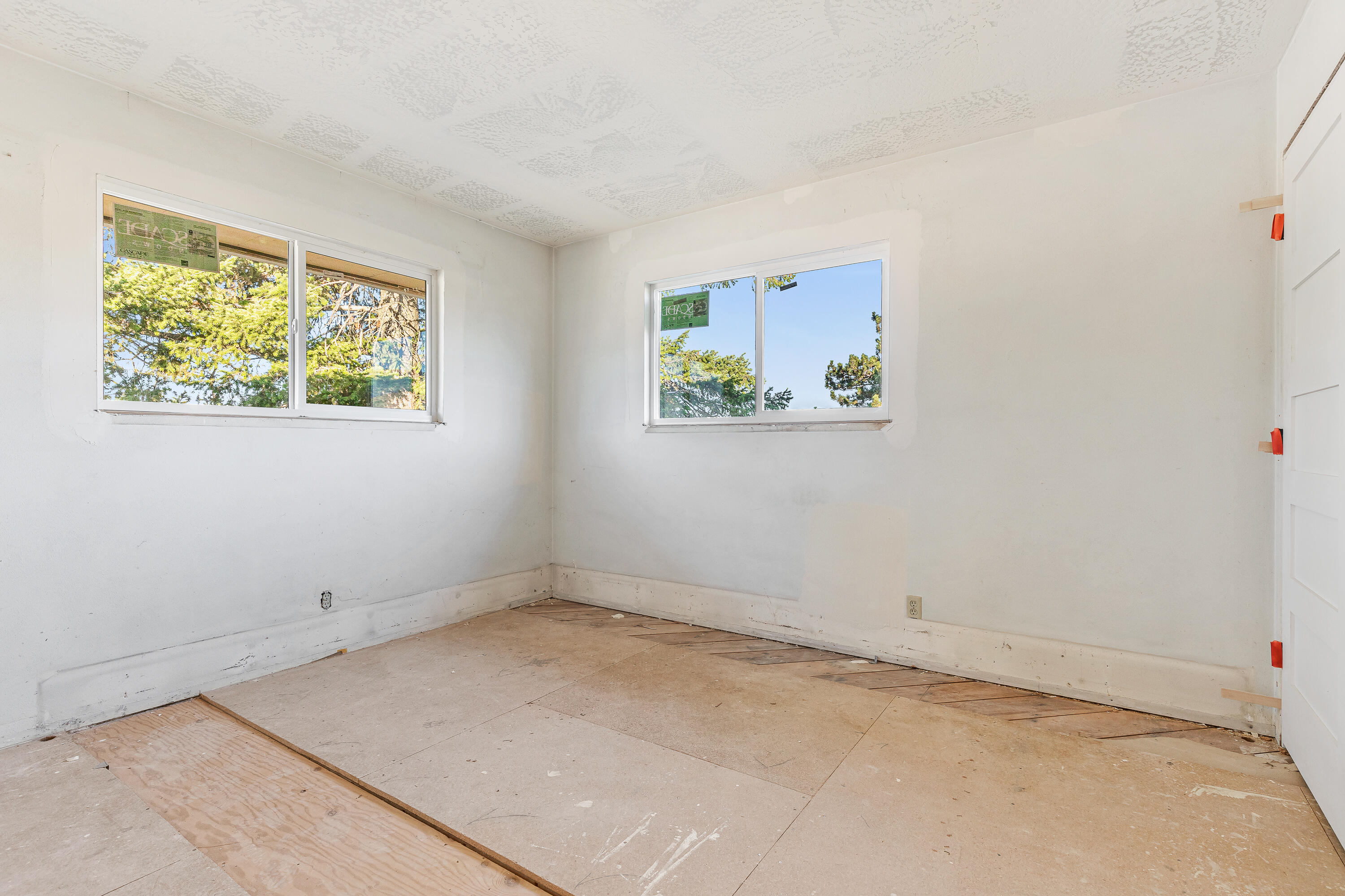 1209 North Valley View Road Ashland, OR 97520 - Photo 17 of 37 1209 N Valley View Road