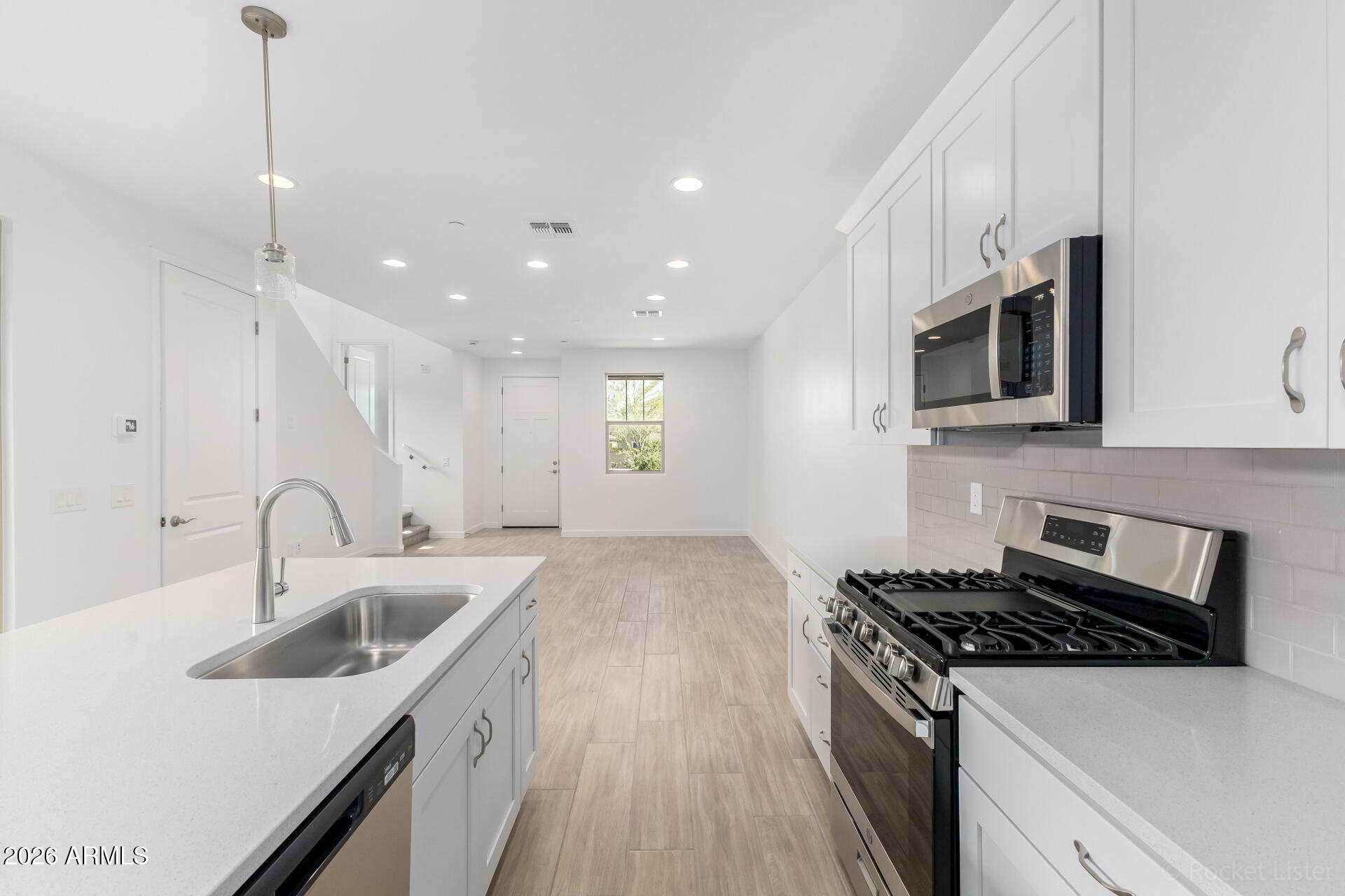 20622 West Thomas Road Buckeye, AZ 85396 - Photo 5 of 36 16 - Thomas