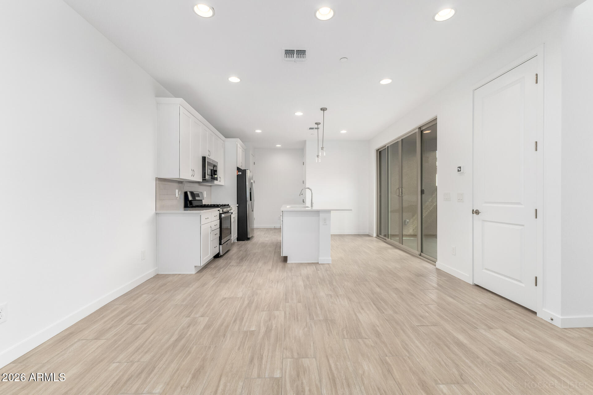 20622 West Thomas Road Buckeye, AZ 85396 - Photo 7 of 36 11 - Thomas