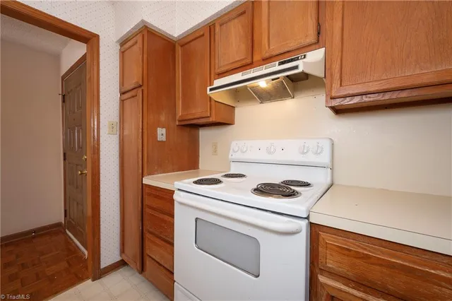 $132,500 | 2301 Flagstone Court, Unit D, Winston-Salem, NC 27103