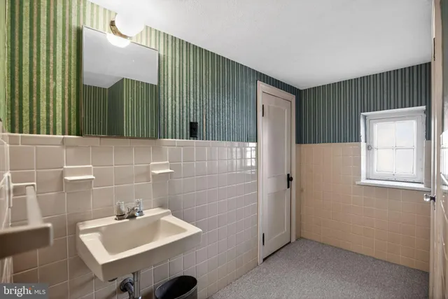 $850,000 | 106 Montgomery Avenue, Glenside, PA 19038