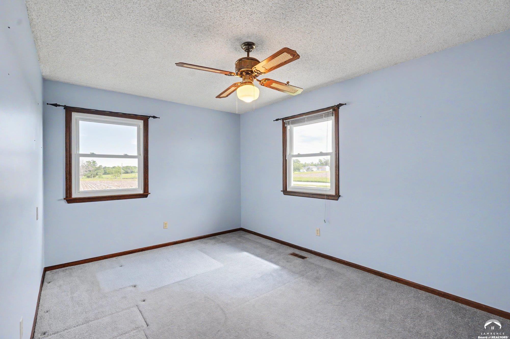 4419 Indiana Road Ottawa, KS 66067 - Photo 14 of 55
