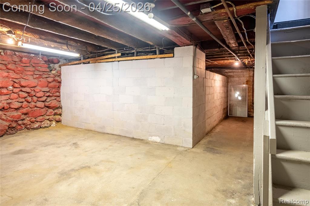 2218 Wixom Road Commerce Township, MI 48382 - Photo 29 of 87