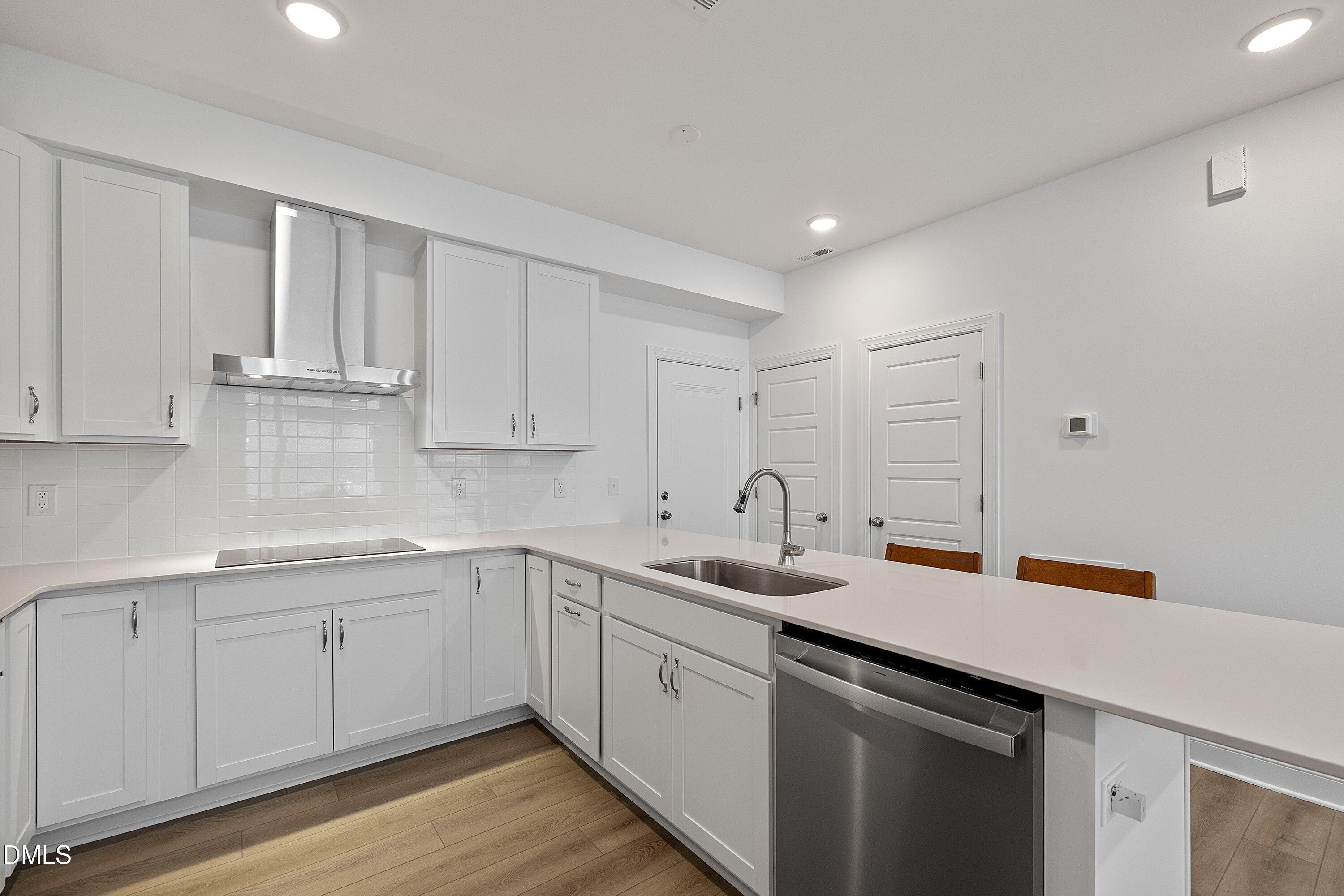 605 Hedrick Rdg Road Cary, NC 27519 - Photo 8 of 20 16-605 Hedrick Rdg Rd Unit 101_6005