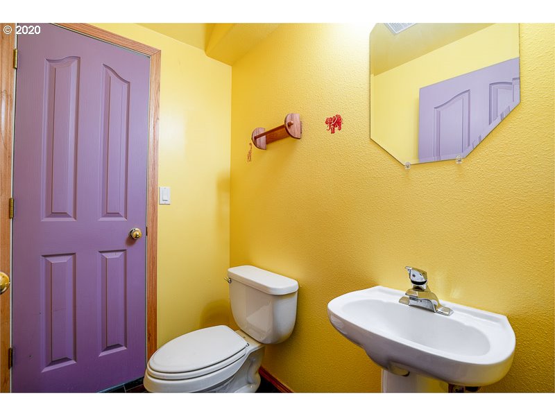 24011 Southwest Grand Ronde Road Grand Ronde, OR 97347 - Photo 26 of 32