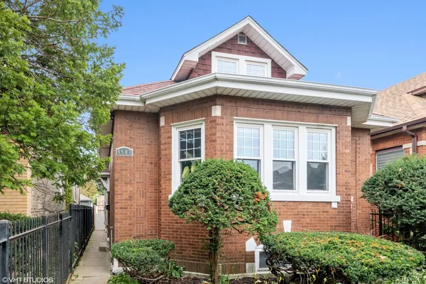 $3,800 | 4947 West Parker Avenue, Chicago, IL 60639