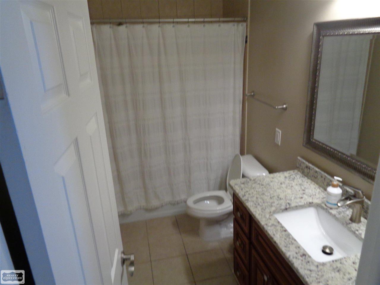 909 Lafayette Court Rochester, MI 48307 - Photo 19 of 44
