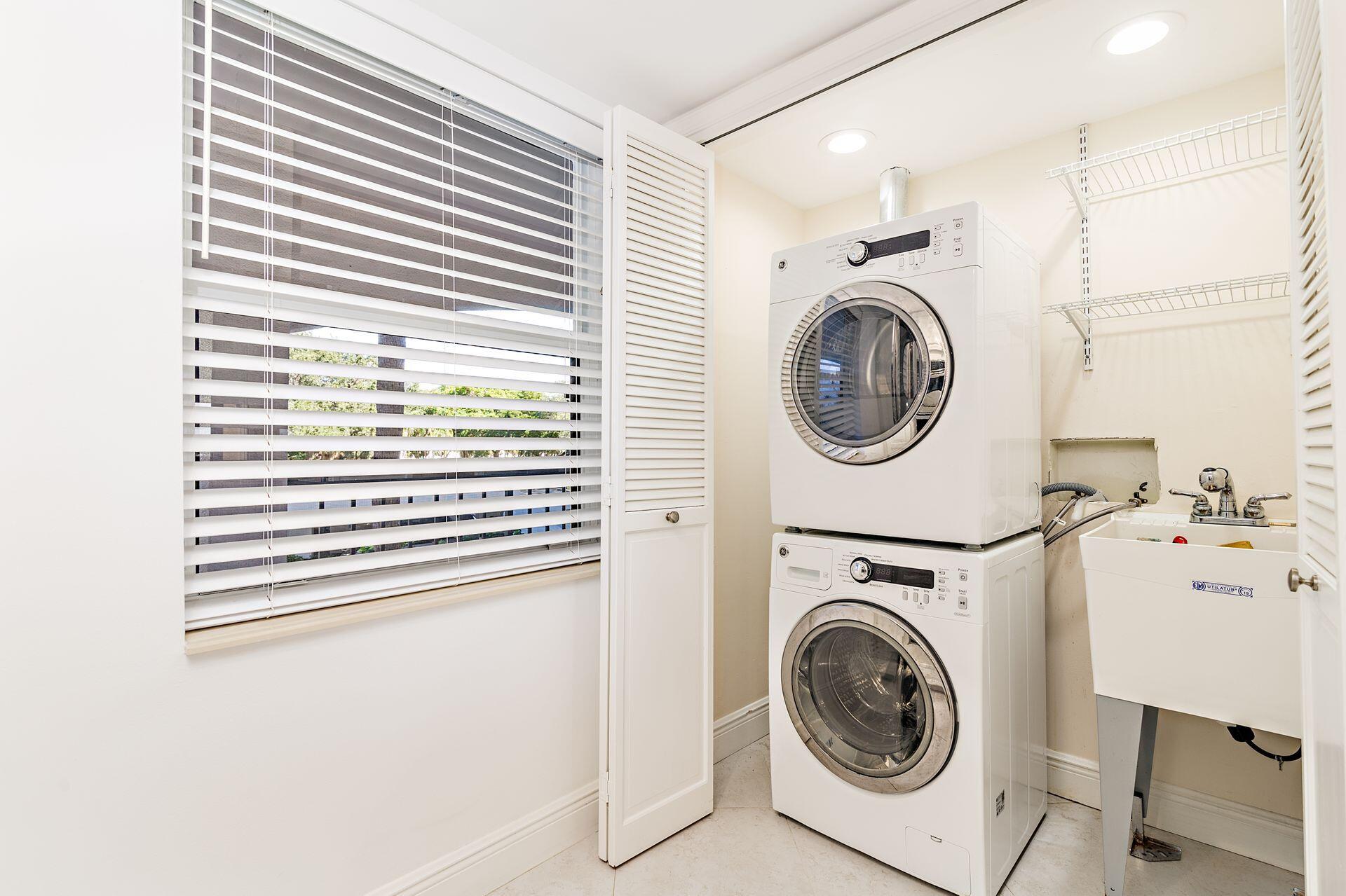 356 Golfview Road, Unit 209 North Palm Beach, FL 33408 - Photo 19 of 32 14