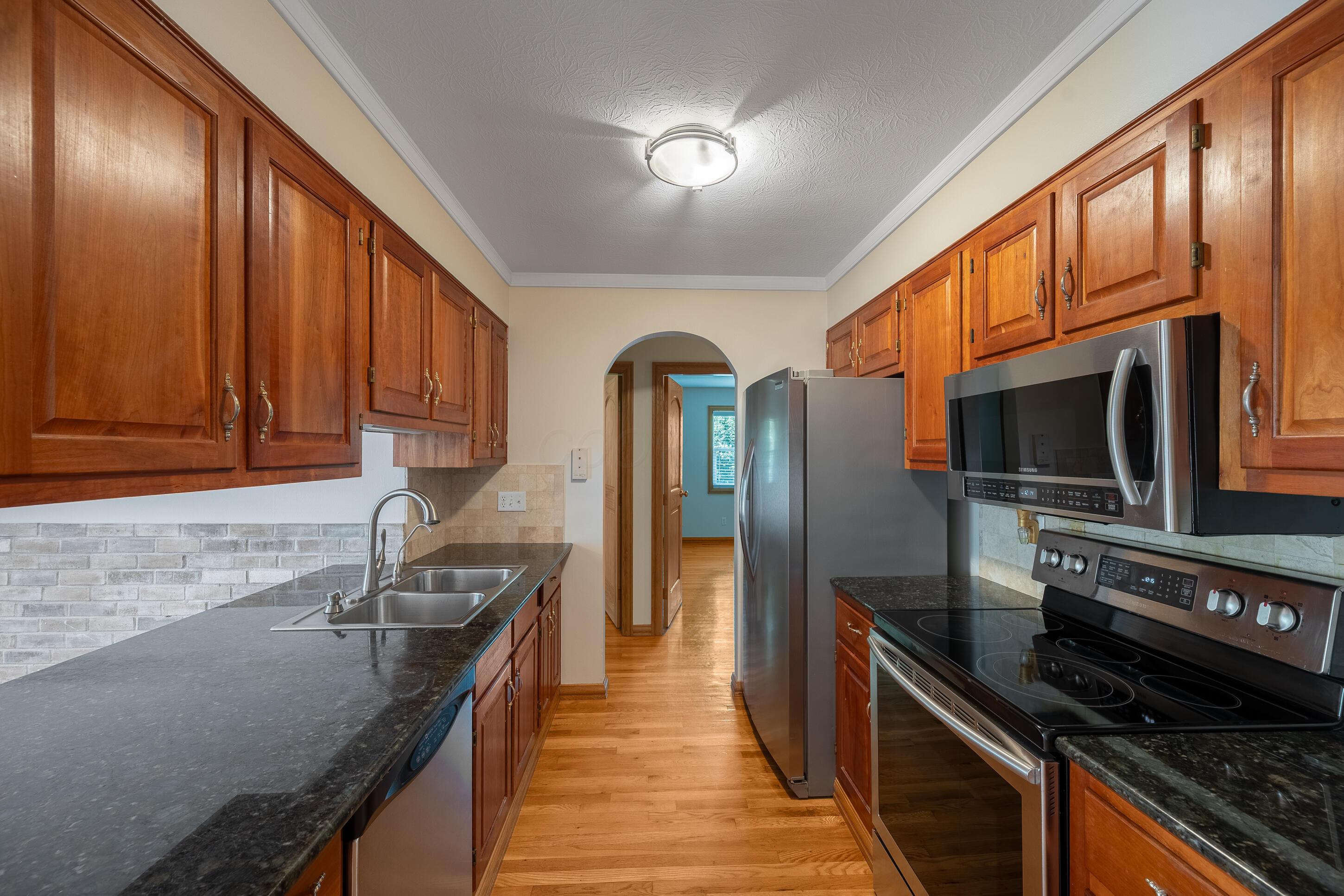 4880 Hayden Run Road Columbus, OH 43016 - Photo 41 of 66 01-10