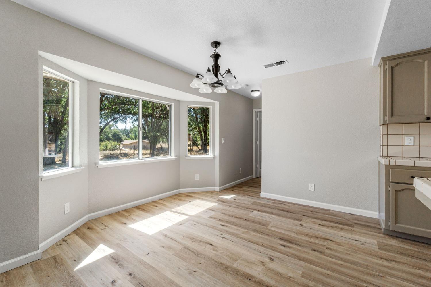 47632 Modoc Road Coarsegold, CA 93614 - Photo 10 of 29 Gallery Image 10
