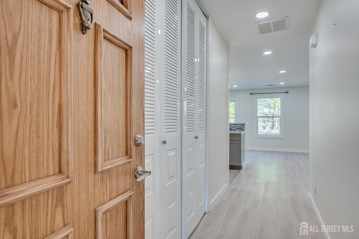 6 Woodbury Road Edison, NJ 08820 - Photo 6 of 32