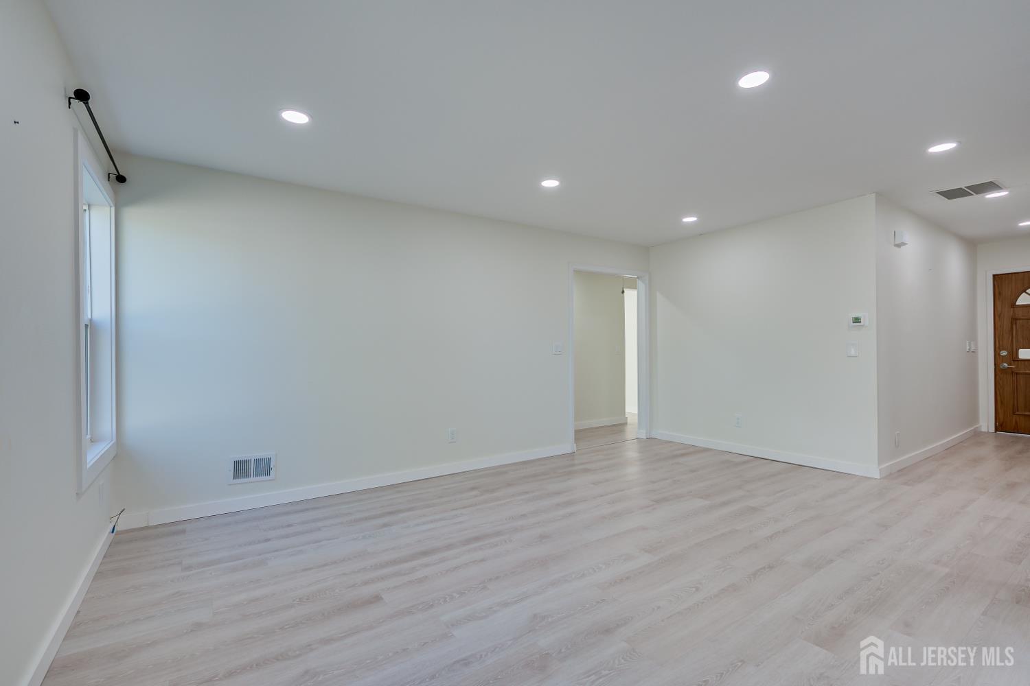 6 Woodbury Road Edison, NJ 08820 - Photo 10 of 32