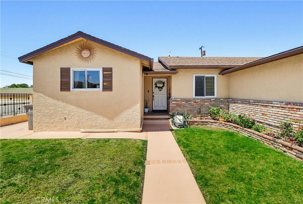 555 West Shadwell Street Carson, CA 90745 - Photo 1 of 2