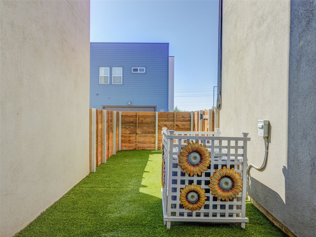 9015 Cattle Baron Path, Unit 502 Austin, TX 78747 - Photo 39 of 40 View of yard