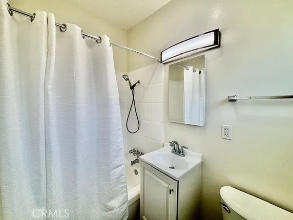$1,995 | 1826 West Sallie Lane, Unit 7, Anaheim, CA 92804