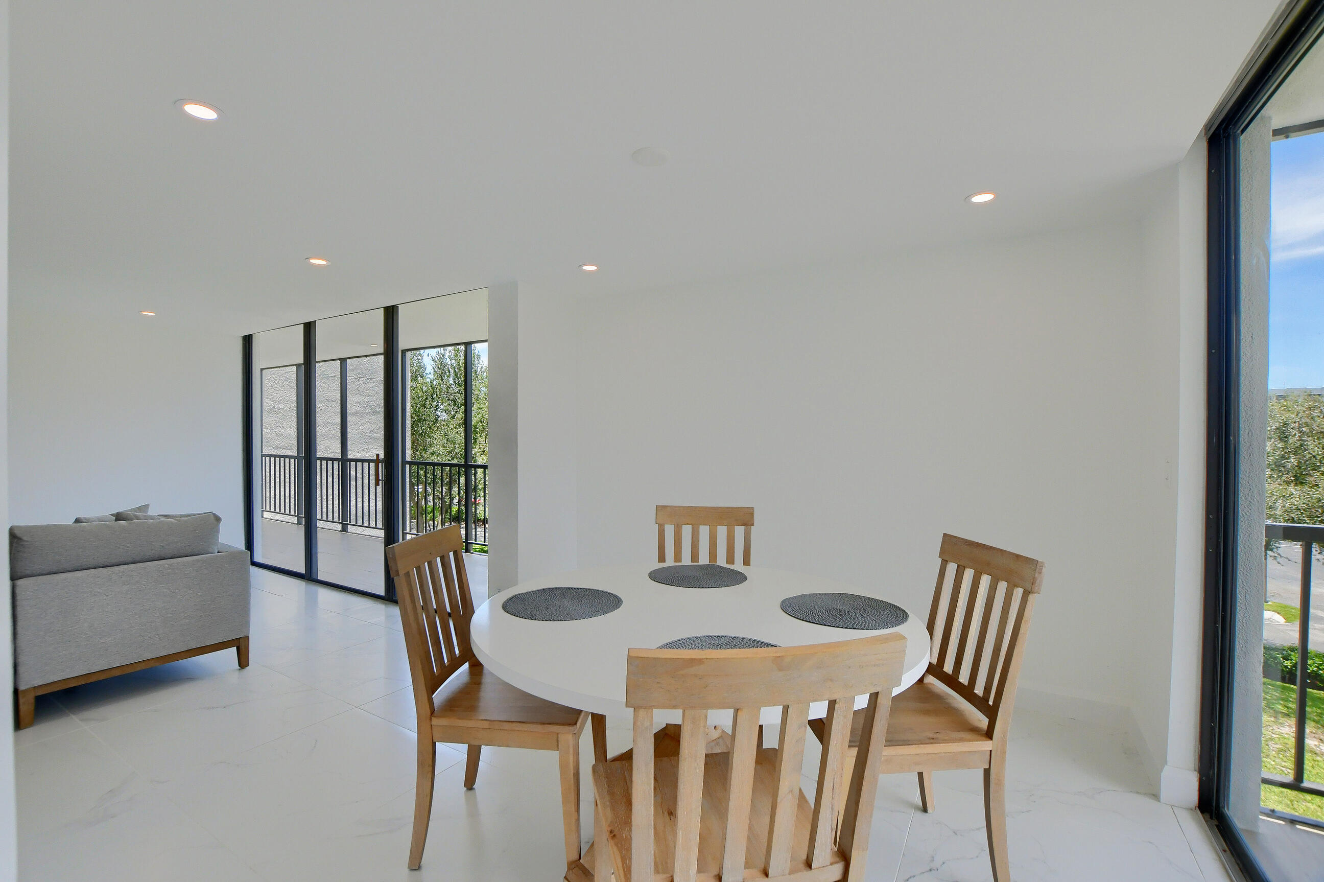 7819 Lakeside Boulevard, Unit 842 Boca Raton, FL 33434 - Photo 16 of 58 07_ebf_3345-hdr(5)