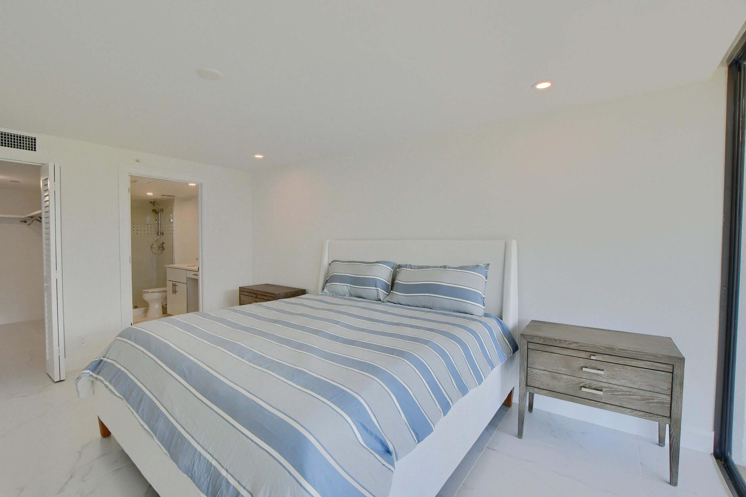 7819 Lakeside Boulevard, Unit 842 Boca Raton, FL 33434 - Photo 24 of 58 13_ebf_3375-hdr(5)