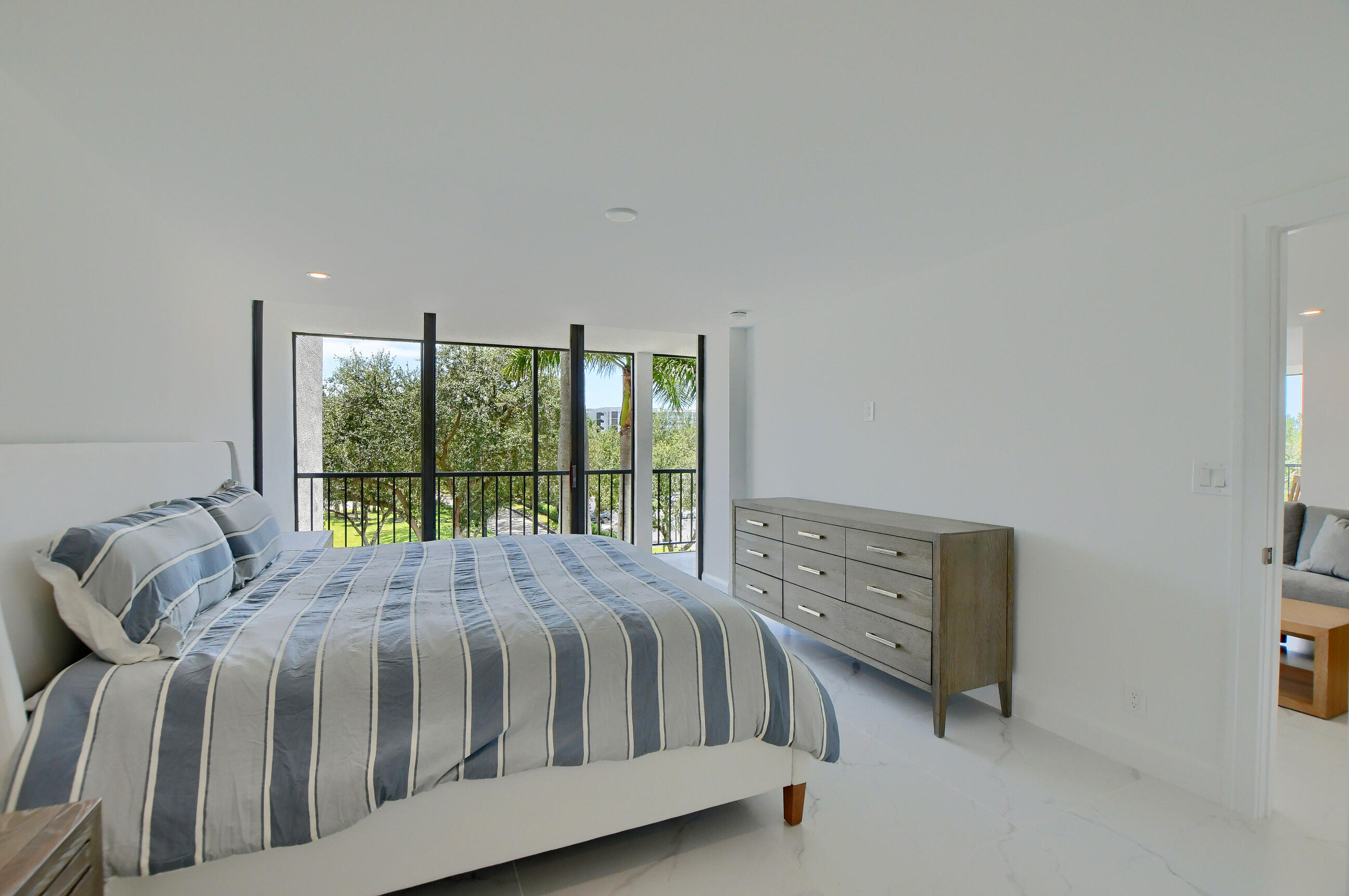 7819 Lakeside Boulevard, Unit 842 Boca Raton, FL 33434 - Photo 25 of 58 14_ebf_3380-hdr(5)
