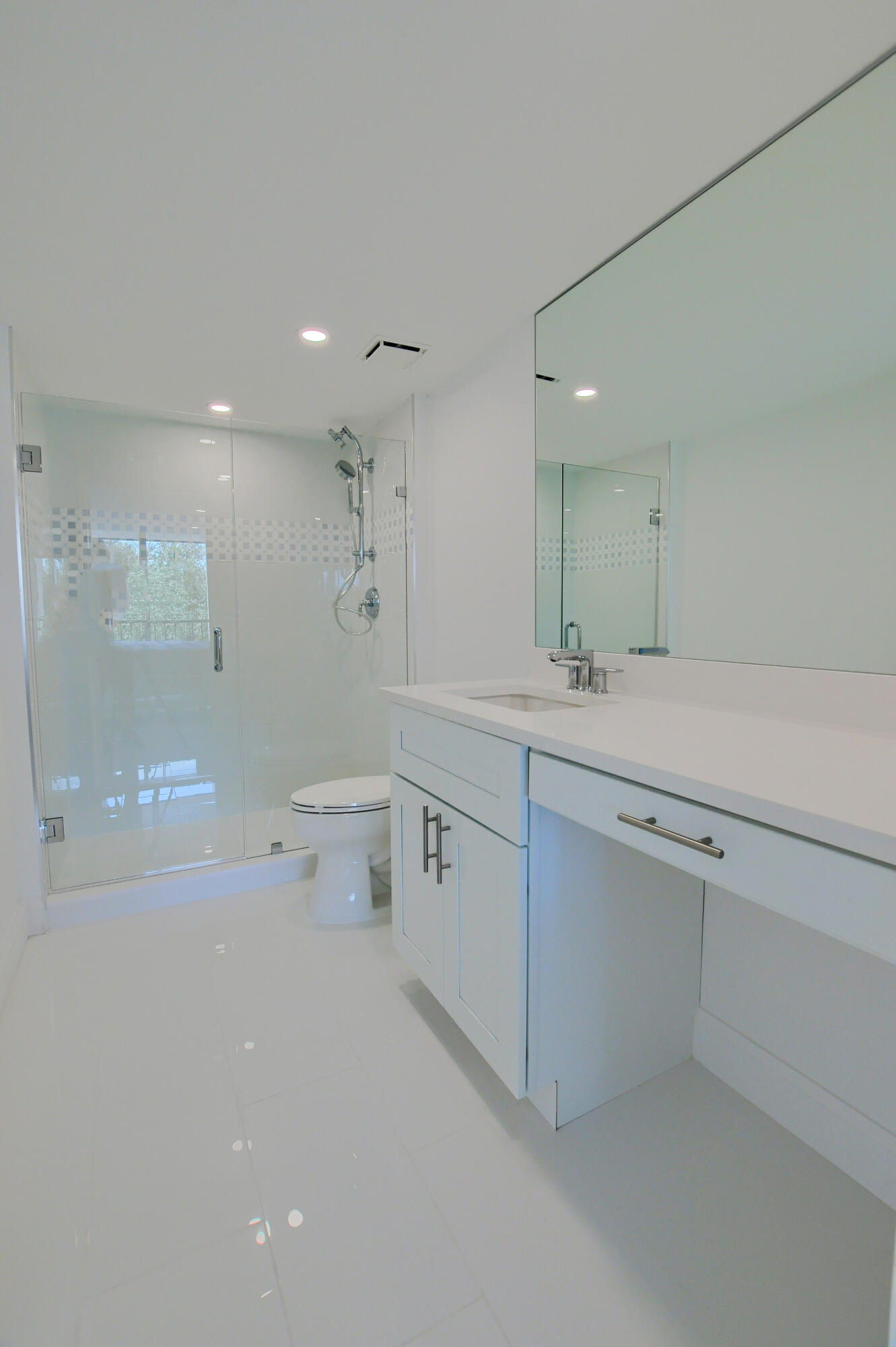 7819 Lakeside Boulevard, Unit 842 Boca Raton, FL 33434 - Photo 27 of 58 17_ebf_3395-hdr(5)