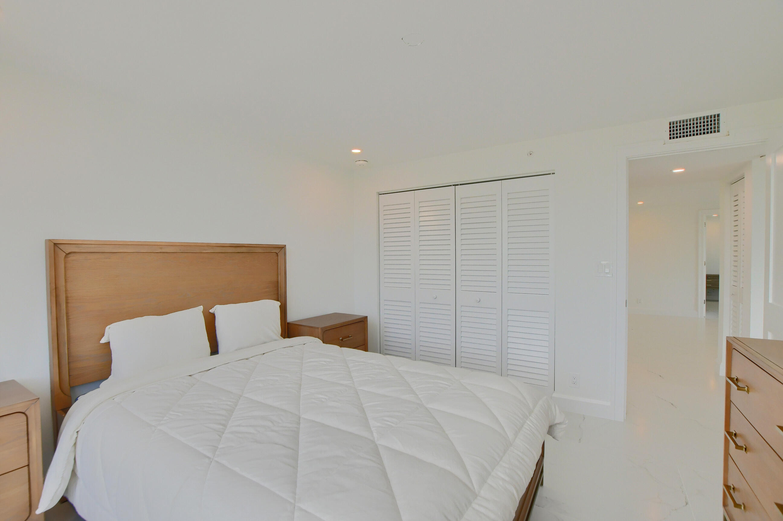 7819 Lakeside Boulevard, Unit 842 Boca Raton, FL 33434 - Photo 31 of 58 21_ebf_3415-hdr(5)