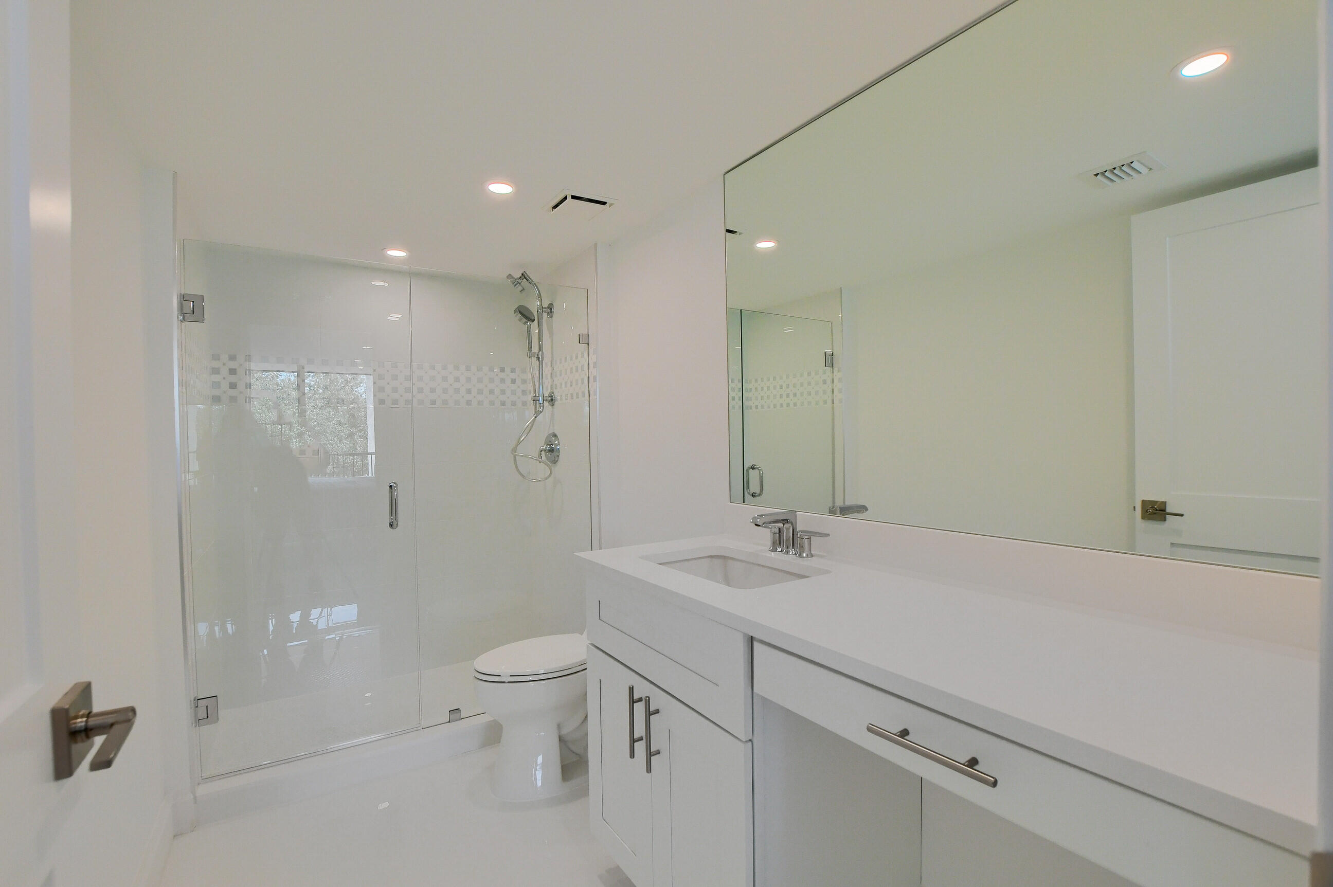 7819 Lakeside Boulevard, Unit 842 Boca Raton, FL 33434 - Photo 5 of 58 15_ebf_3385-hdr(5)