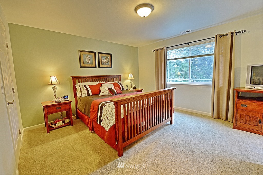 20020 York Road Bothell, WA 98012 - Photo 10 of 23