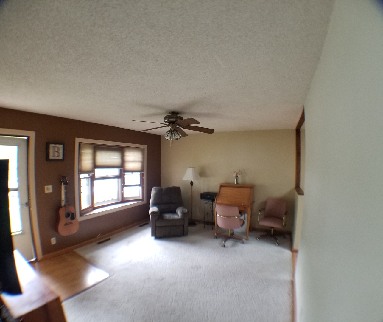 412 South Oltendorf Road Streamwood, IL 60107 - Photo 5 of 35