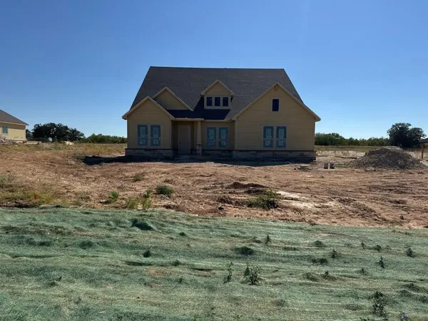 $584,676 | 313 Johnny Boy Way, Springtown, TX 76082