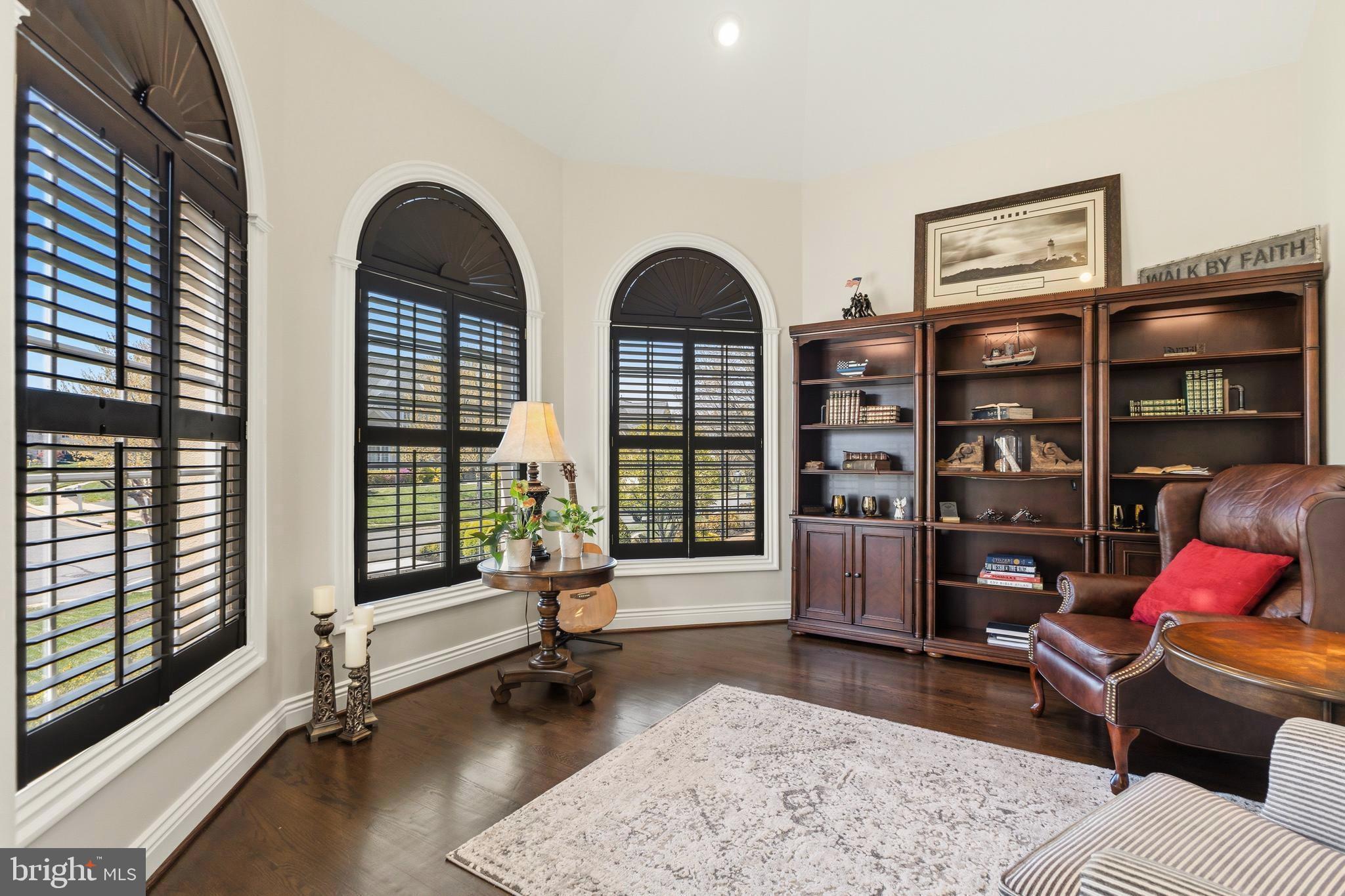 8306 Roxborough Loop Gainesville, VA 20155 - Photo 17 of 115