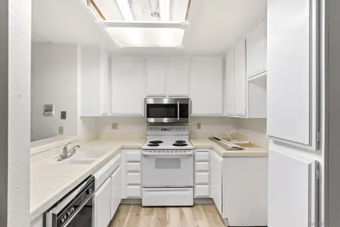 $595,000 | 10225 Caminito Cuervo, Unit 133, San Diego, CA 92108